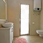 Elegant With Private Pool In *