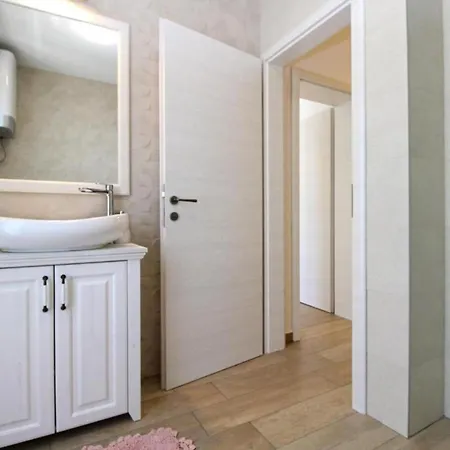 Villa Elegant With Private Pool In Bale