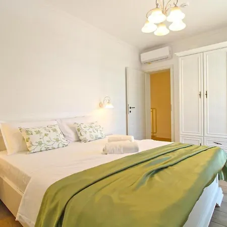 Elegant With Private Pool In Villa Bale