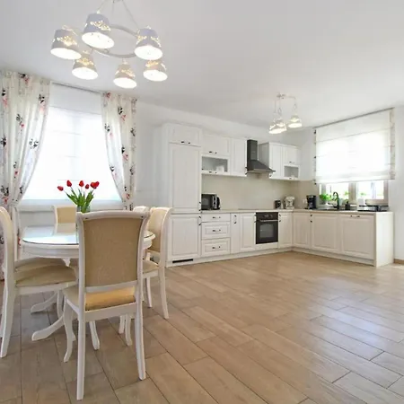 Elegant With Private Pool In Villa