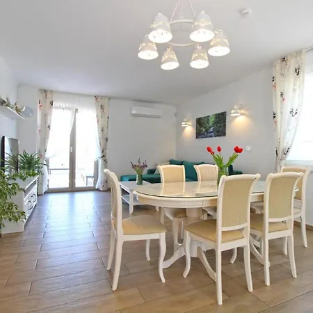 Elegant With Private Pool In Villa *