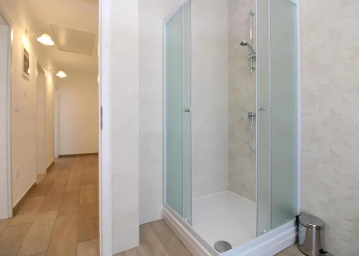 Elegant With Private Pool In Villa