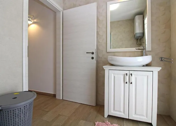 Elegant With Private Pool In Villa *