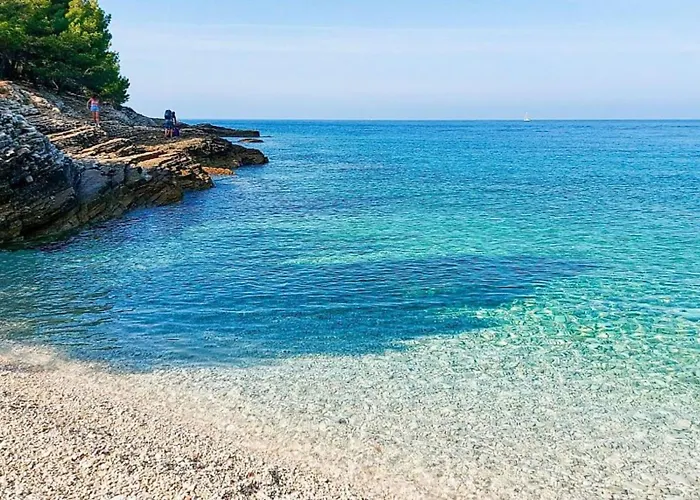 Elegant With Private Pool In Bale