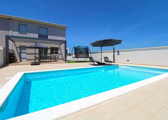 Vila Elegant With Private Pool In *