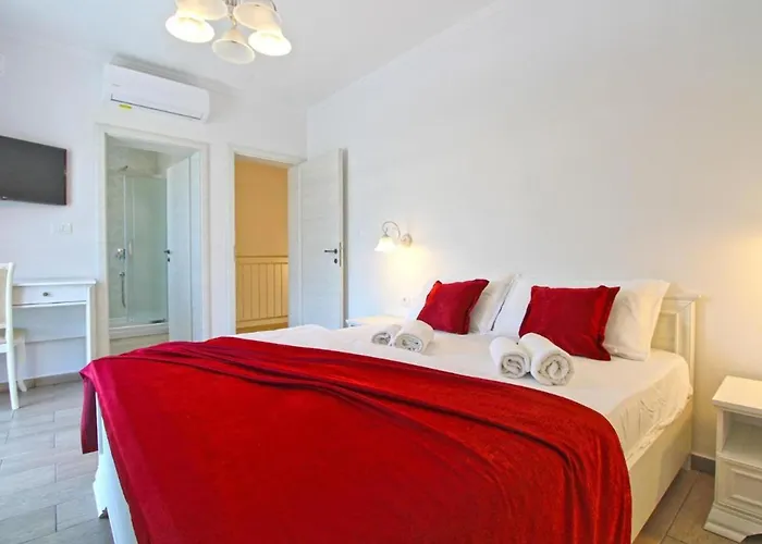 Elegant With Private Pool In * Bale