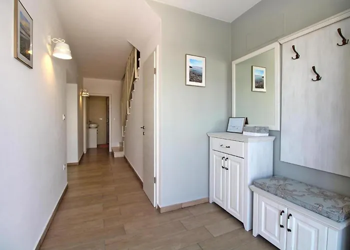 Elegant With Private Pool In Vila