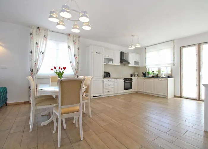 Elegant With Private Pool In Villa