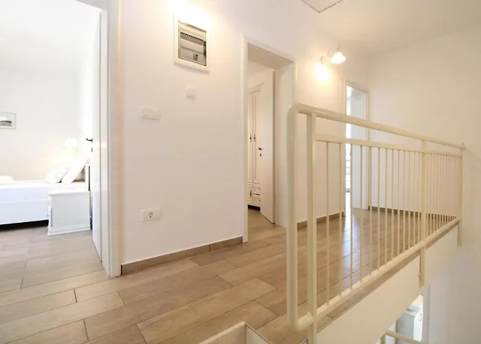 Elegant With Private Pool In Bale